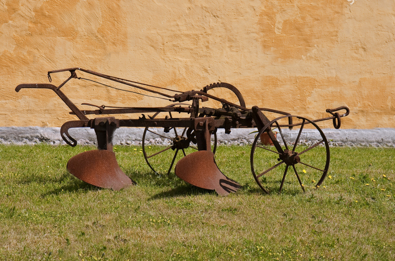 1 Rolmako Plug Ewolucja uprawy gleby – od tradycji po innowacyjne metody