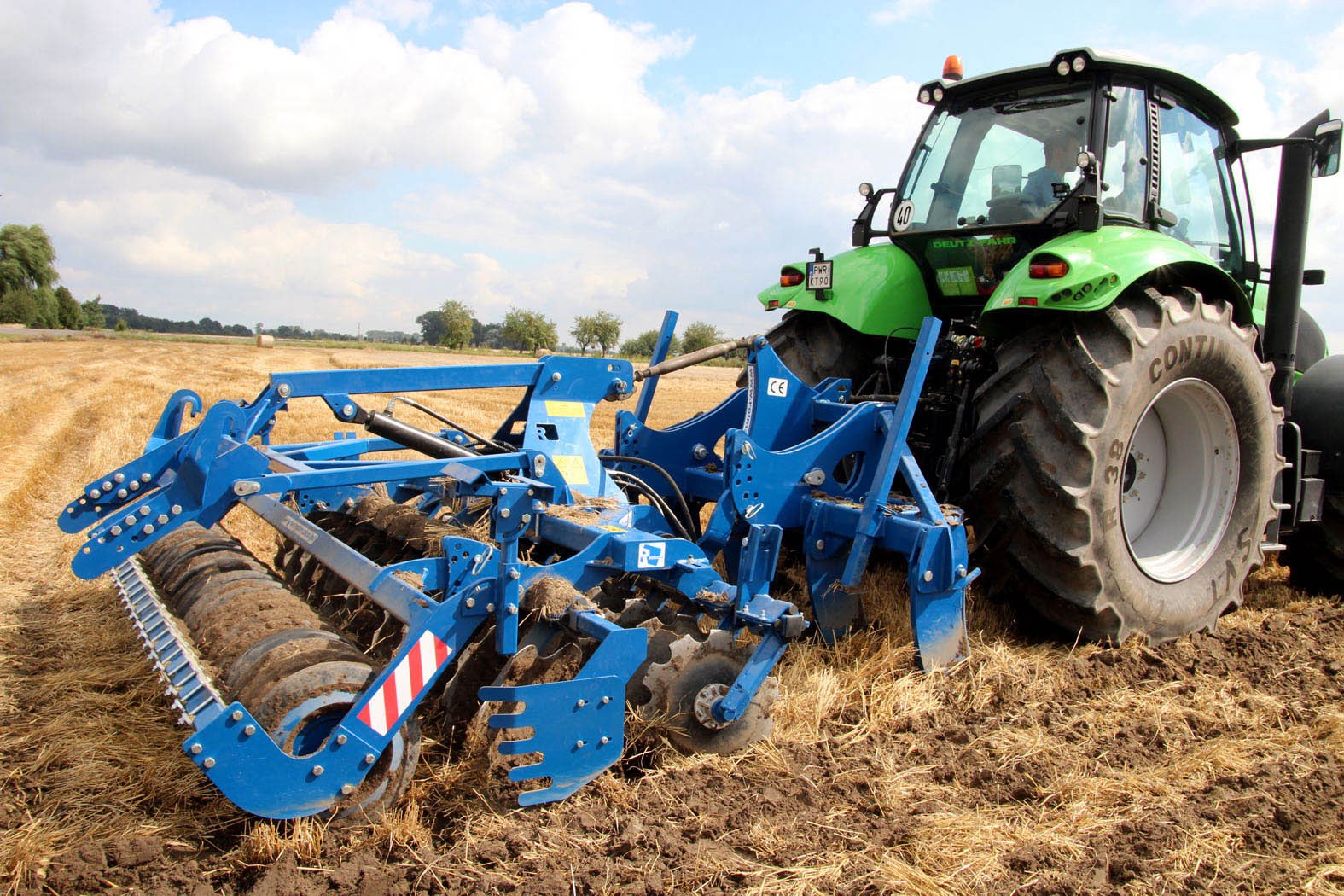 4 Rolmako Bezorkowiec U436 Ewolucja uprawy gleby – od tradycji po innowacyjne metody