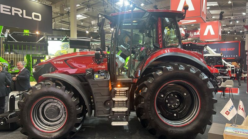 %name Basak Traktor na Agritechnice 2025   nowe modele na czele z sześciocylindrowym 5165 Red Power
