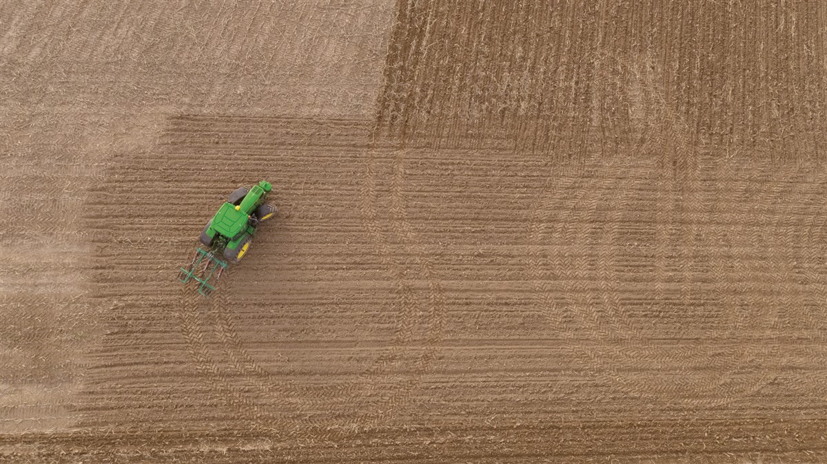 Automatyzacja na każdym etapie produkcji: Inteligentne prowadzenie maszyn Fot 5 Informacja prasowa Automatyzacja na kazdym etapie produkcji Inteligentne prowadzenie maszyn Automatyzacja na każdym etapie produkcji: Inteligentne prowadzenie maszyn