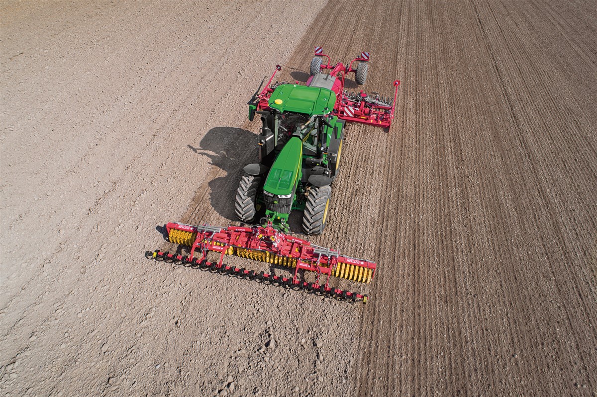 Automatyzacja na każdym etapie produkcji: Inteligentne prowadzenie maszyn Fot 6 Informacja prasowa Automatyzacja na kazdym etapie produkcji Inteligentne prowadzenie maszyn Automatyzacja na każdym etapie produkcji: Inteligentne prowadzenie maszyn