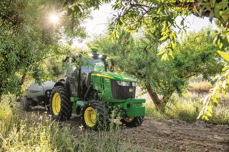 John Deere wprowadza nową serię ciągników 5EN: Kompaktowa moc dla upraw specjalistycznych John Deere wprowadza nowa serie ciagnikow 5EN 2 John Deere wprowadza nową serię ciągników 5EN: Kompaktowa moc dla upraw specjalistycznych