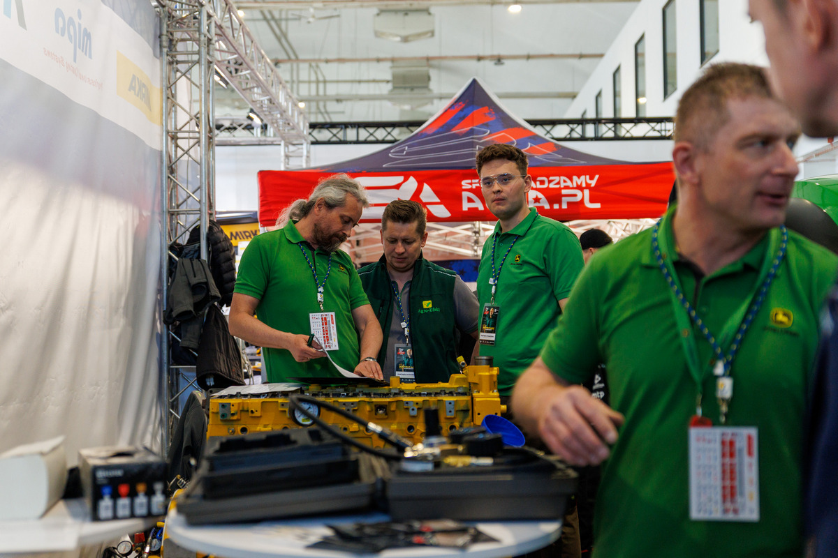 John Deere 6 Informacja prasowa Mistrzostwa mlodych mechanikow Za nami finał XV Ogólnopolskich Mistrzostw Mechaników oraz Skills Poland 2026 ze wsparciem John Deere