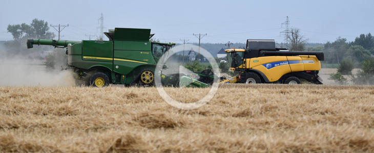 John_Deere_S_New_Holland_CX_zniwa_Kubiccy_film_2026