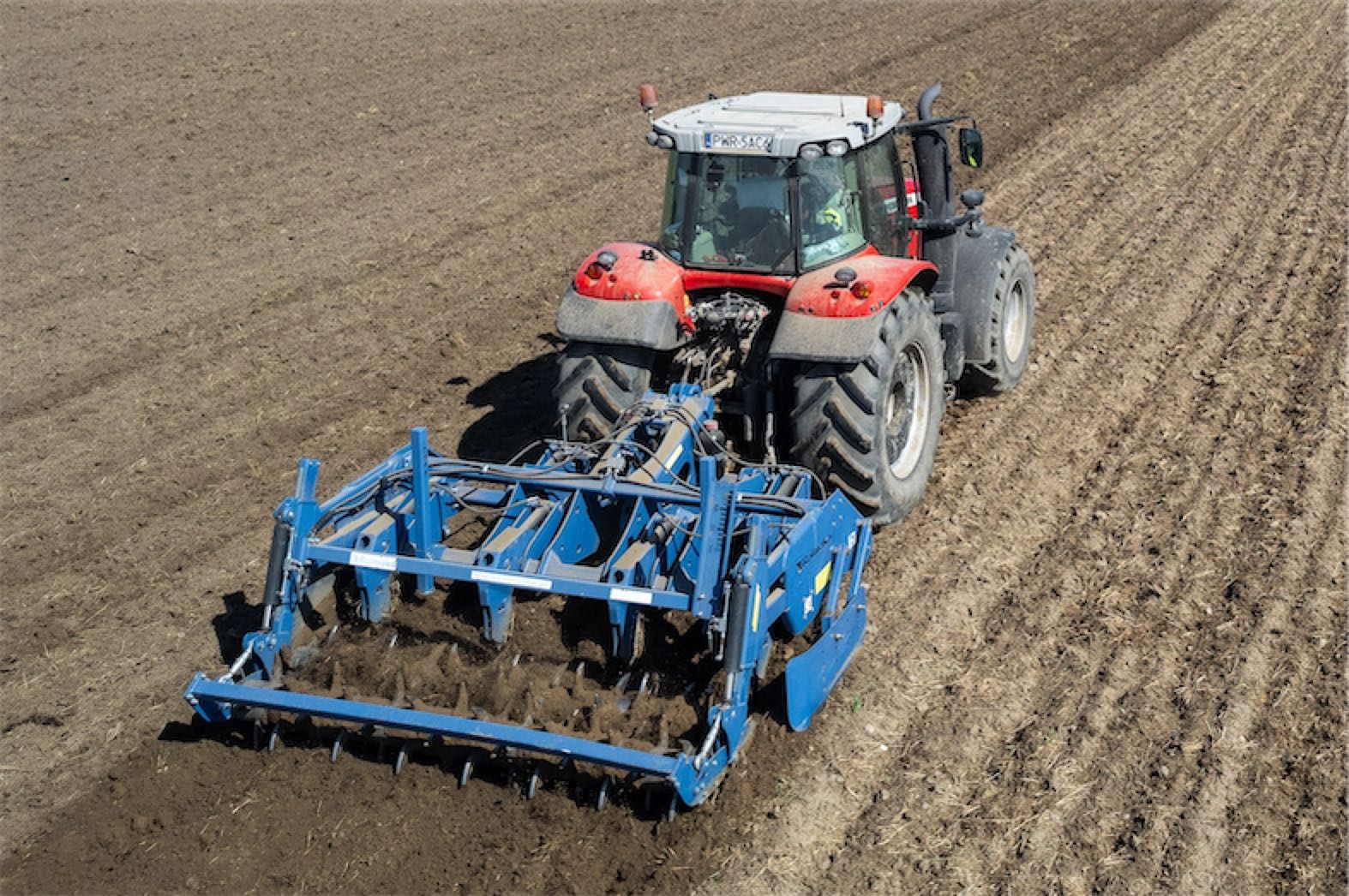 Uprawa Bezorkowa, Siew w Mulcz czy Strip Till – Jak Wybrać Najlepszą Metodę Uprawy? 8 Rolmako Plug dlutowy U624 Uprawa Bezorkowa, Siew w Mulcz czy Strip Till – Jak Wybrać Najlepszą Metodę Uprawy?